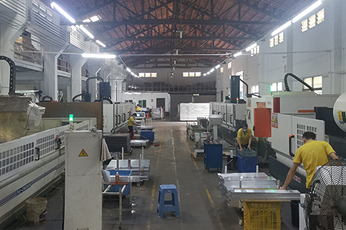 世峻弘茂生產(chǎn)基地32 世峻弘茂生產(chǎn)基地32