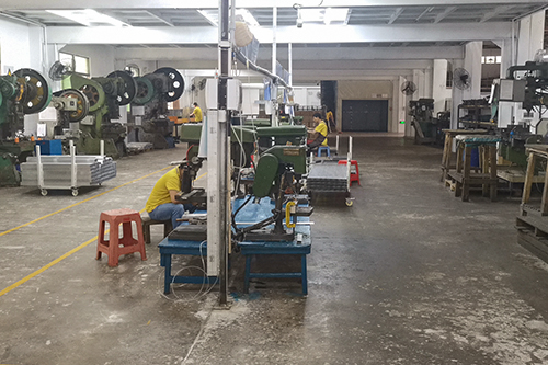 世峻弘茂生產(chǎn)基地33 世峻弘茂生產(chǎn)基地33